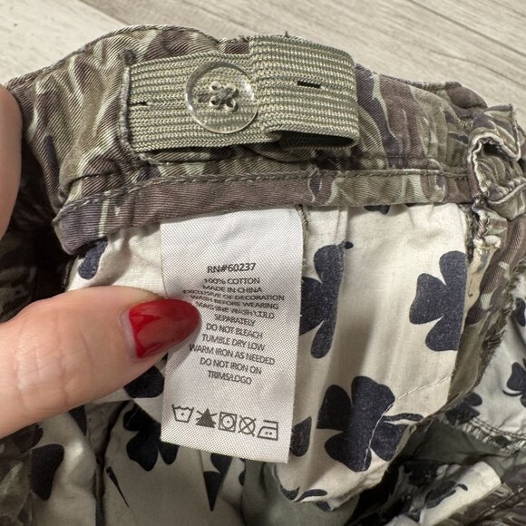 Lucky Brand Kids Size 10 Camo Cargo Shorts 100% Cotton Comfortable & Durable Des - Picture 3 of 5